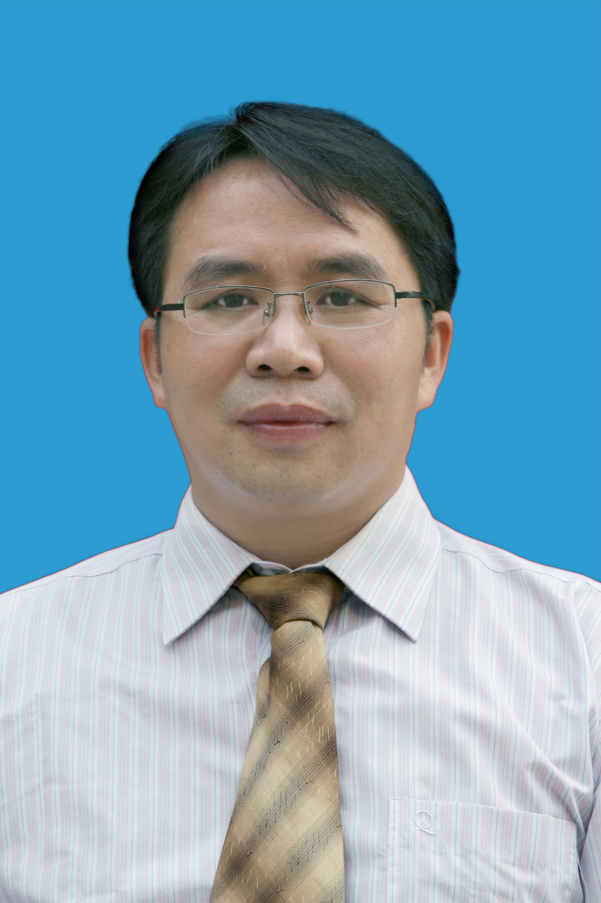 年级主任：李和平（校长助理）