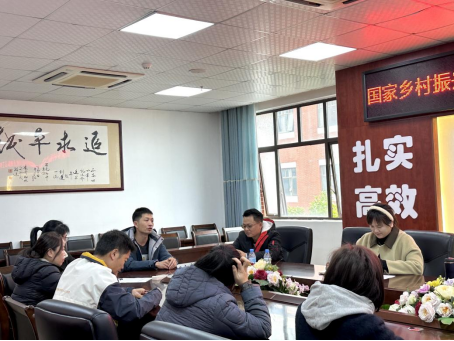“组团式”帮扶首批支教队员工作总结会暨第二批帮扶人员出征仪式新闻稿370