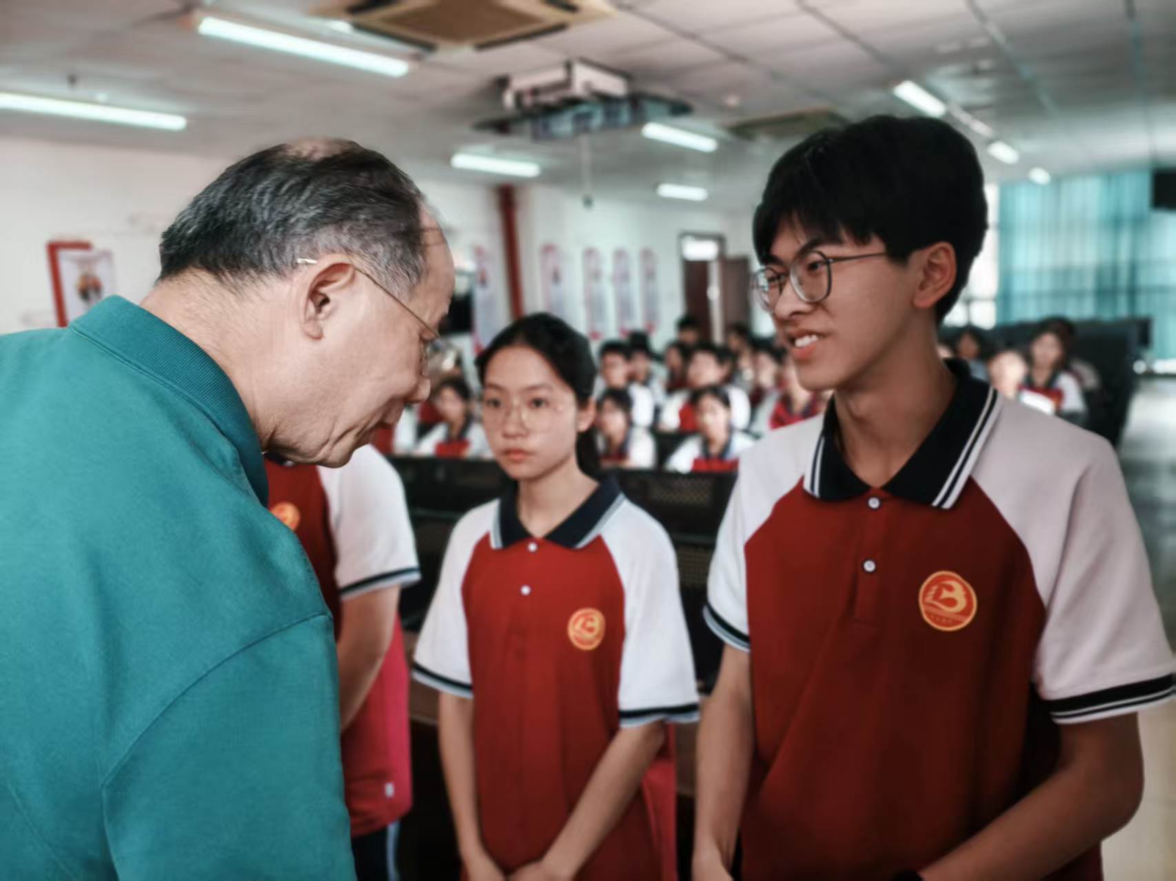 NR8AVjViQ1FBMU1qUTJNelkzT1RIa3lOeHBOT25mQVEhIQUAcXVuZ3o!